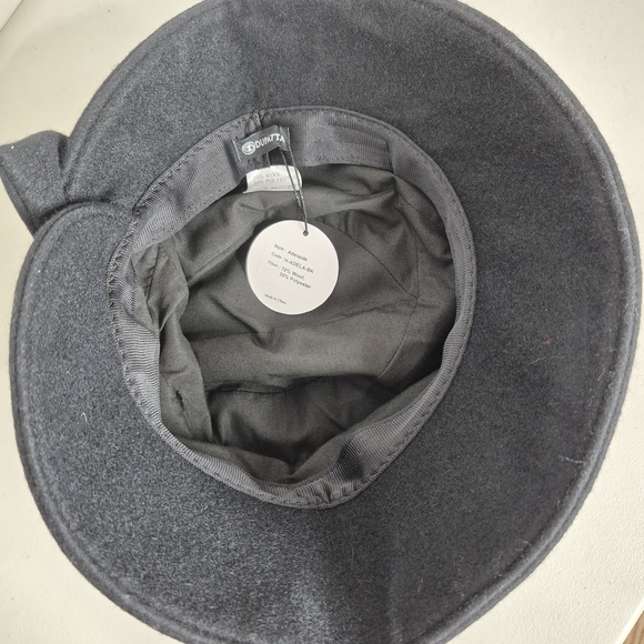 Dupatta Adelaide Black Wool Blend Cloche Hat - OSFM Dupatta Adelaide Black Wool Blend Cloche Hat - OSFM main image 3